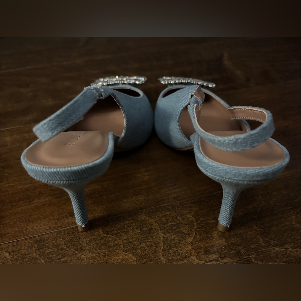 Elegant Blue Slingback Heels with Crystal Embellishments - Picture 3 of 4